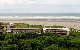 Hi-tide Ocean Beach Resort  3*
